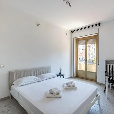 Free Parking-niguarda Magic&charm