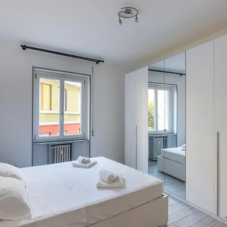 Free Parking-niguarda Magic&charm *